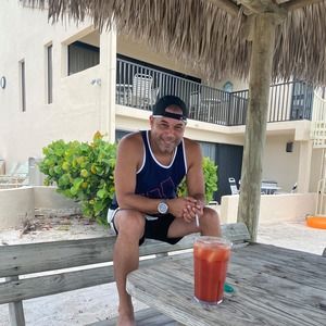 Meet your Posher, Jose